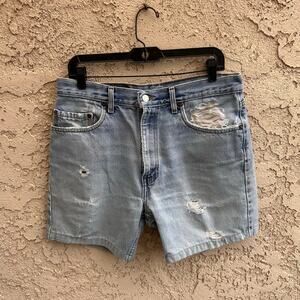 Vintage Thrashed Levi’s Dad Jean Shorts Size W34”